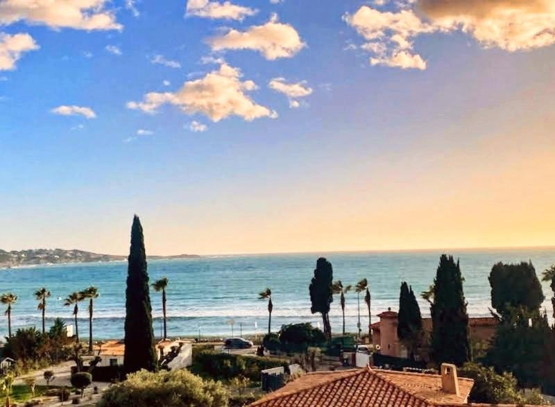 Villa Superbe Vue Mer Sur La Baie De Bandol , 200 M Des Plages Sanary-sur-Mer Exterior foto